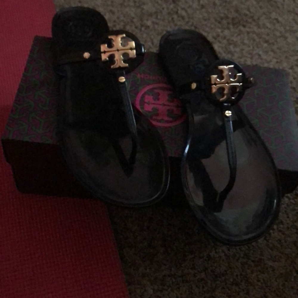 tory burch sandals